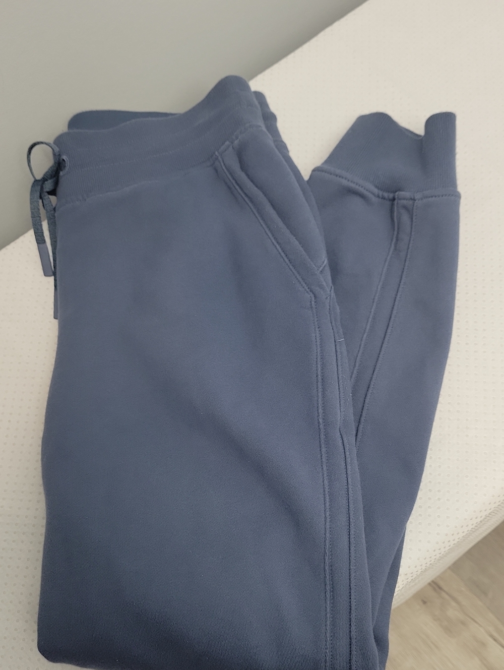 Lululemon warm down jogger pants size 6